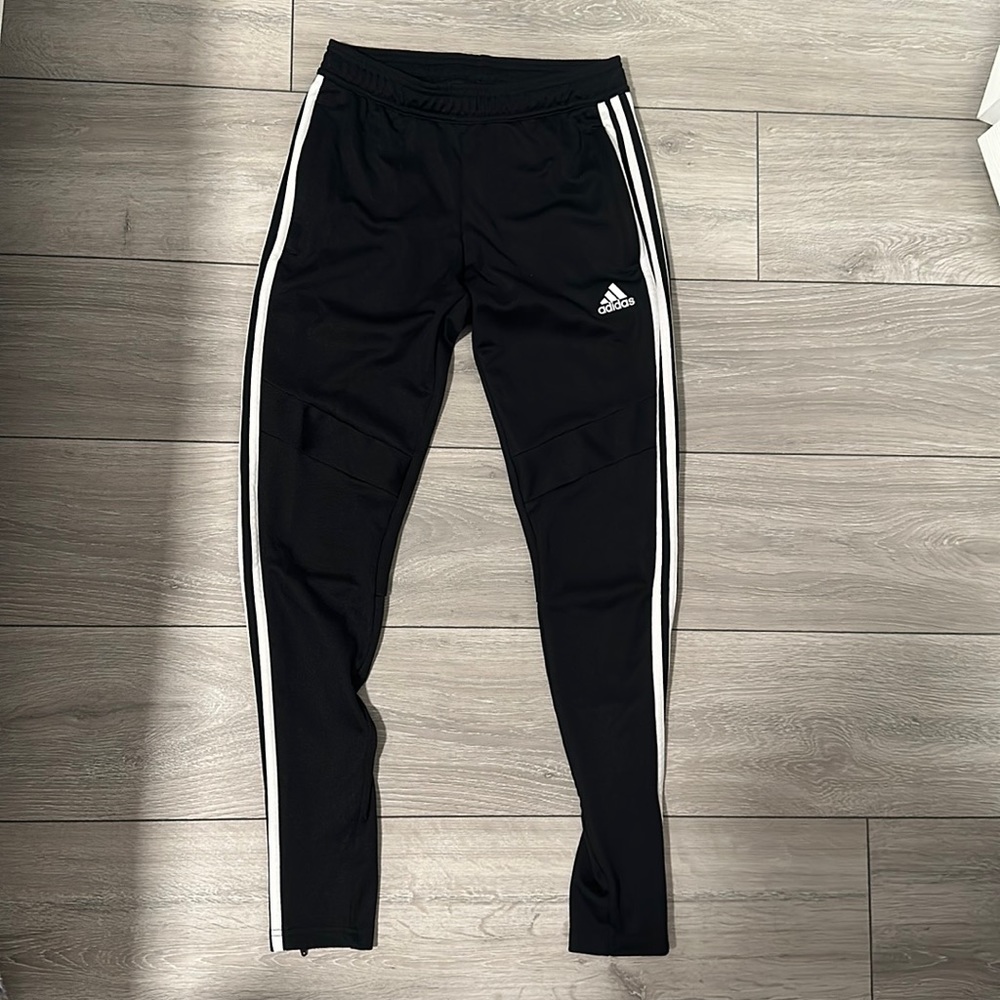 Adidas black and white women joggers in XS